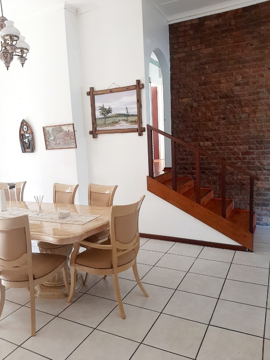 5 Bedroom Property for Sale in Amalinda Eastern Cape